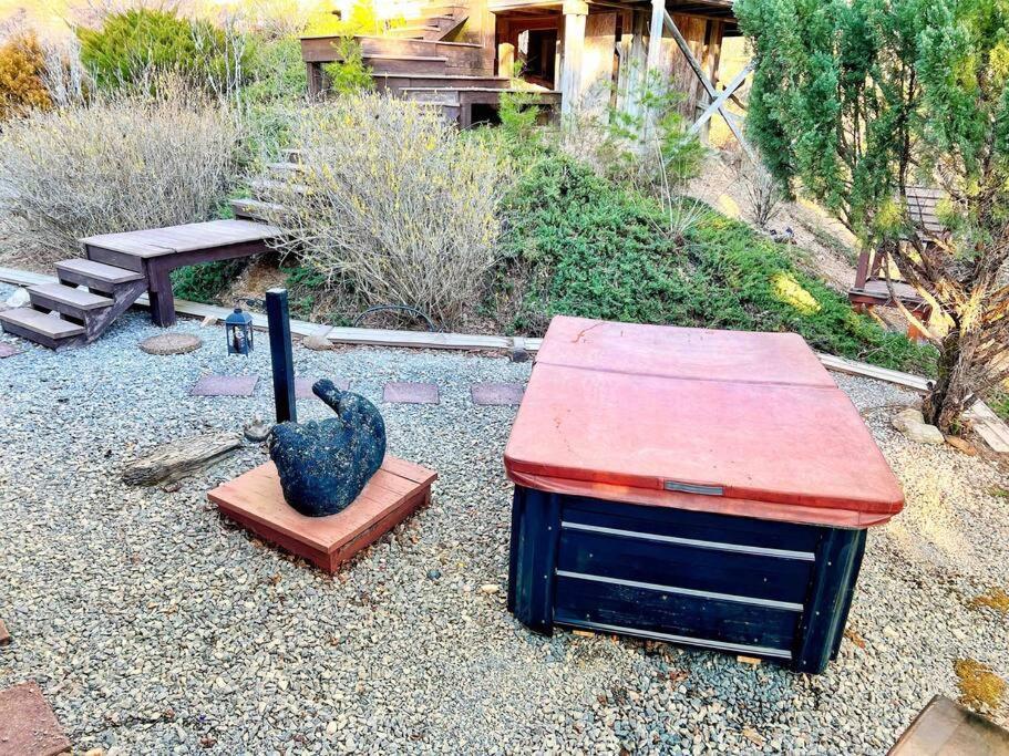 Tiny House, Wifi,hot Tub,secluded * Cosby
