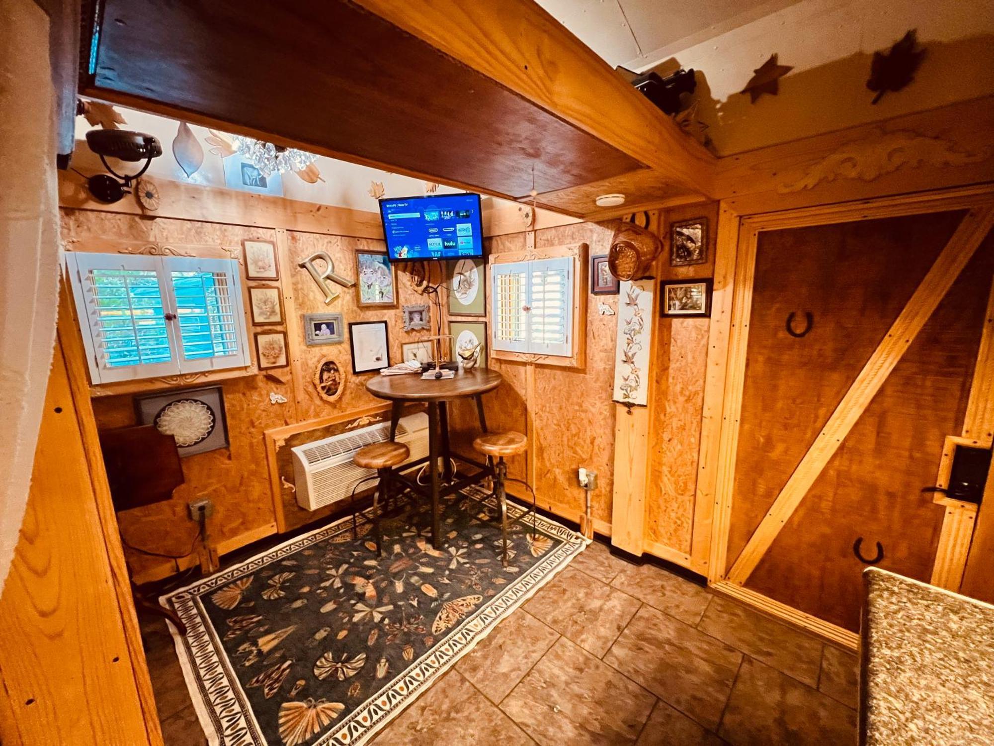 Holiday home Tiny House, Wifi,hot Tub,secluded