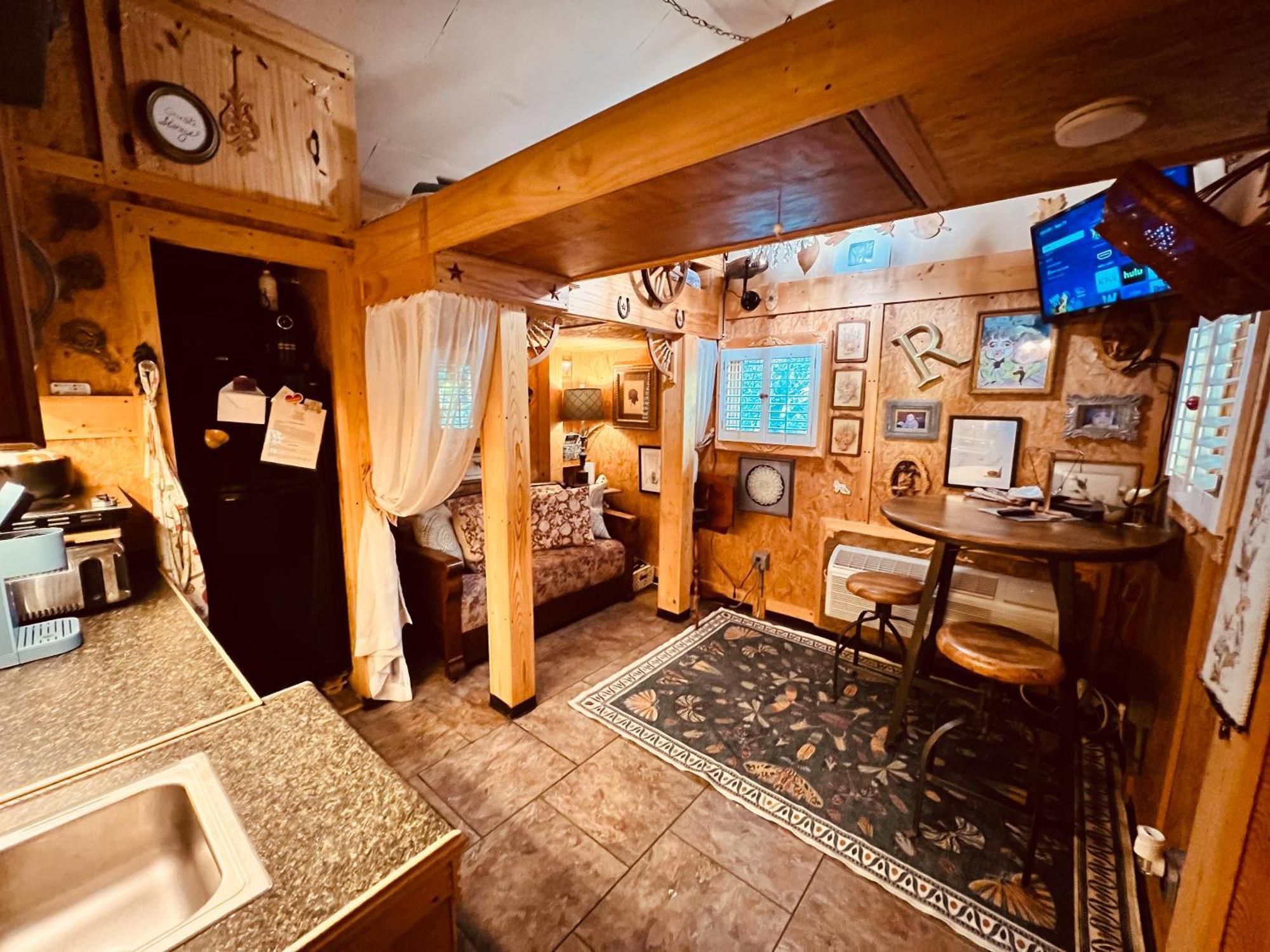 Tiny House, Wifi,hot Tub,secluded