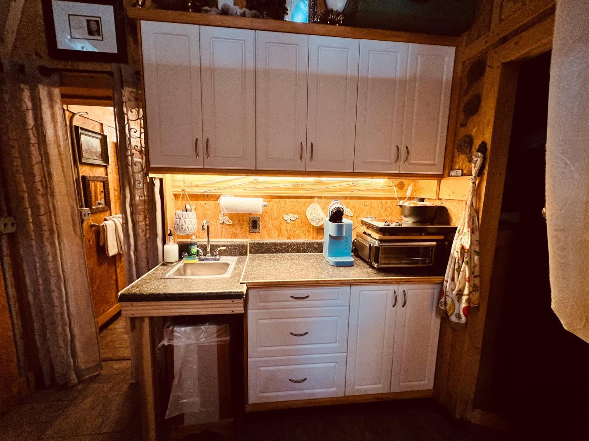 Holiday home Tiny House, Wifi,hot Tub,secluded *